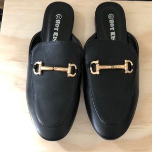 Women’s size 6 1/2 Mules